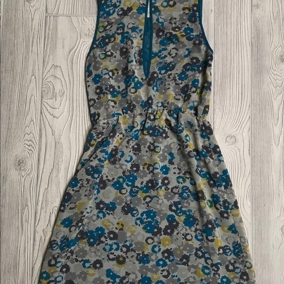 Pins And Needles Sleeveless Floral Dress - Small - Picture 2 of 4